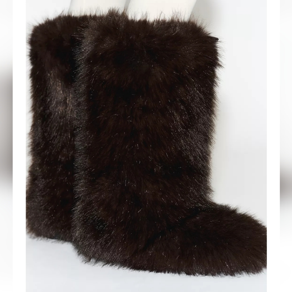 ZARA Faux Fur Boots Ski Collection  Size 8 NIB